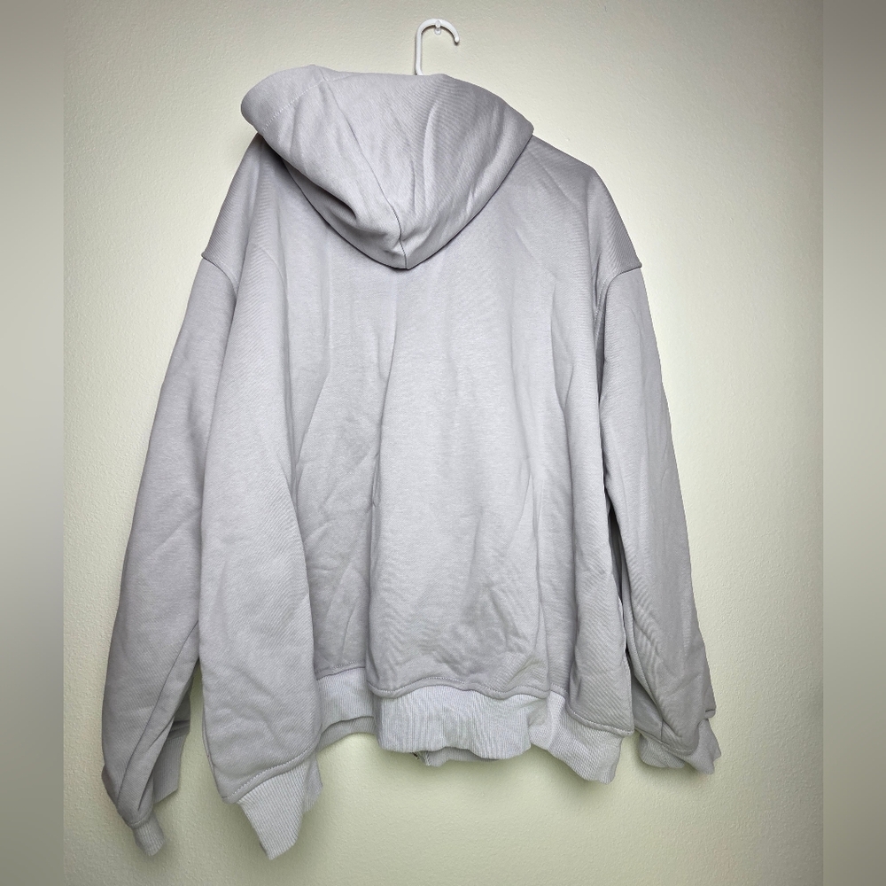 Nwot 2XL Molten Supply Silver Chariot Hoodie JoJo - HTF - Picture 4 of 4